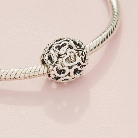Pandora sterling silver Heart Charm Bead - Picture 2 of 3